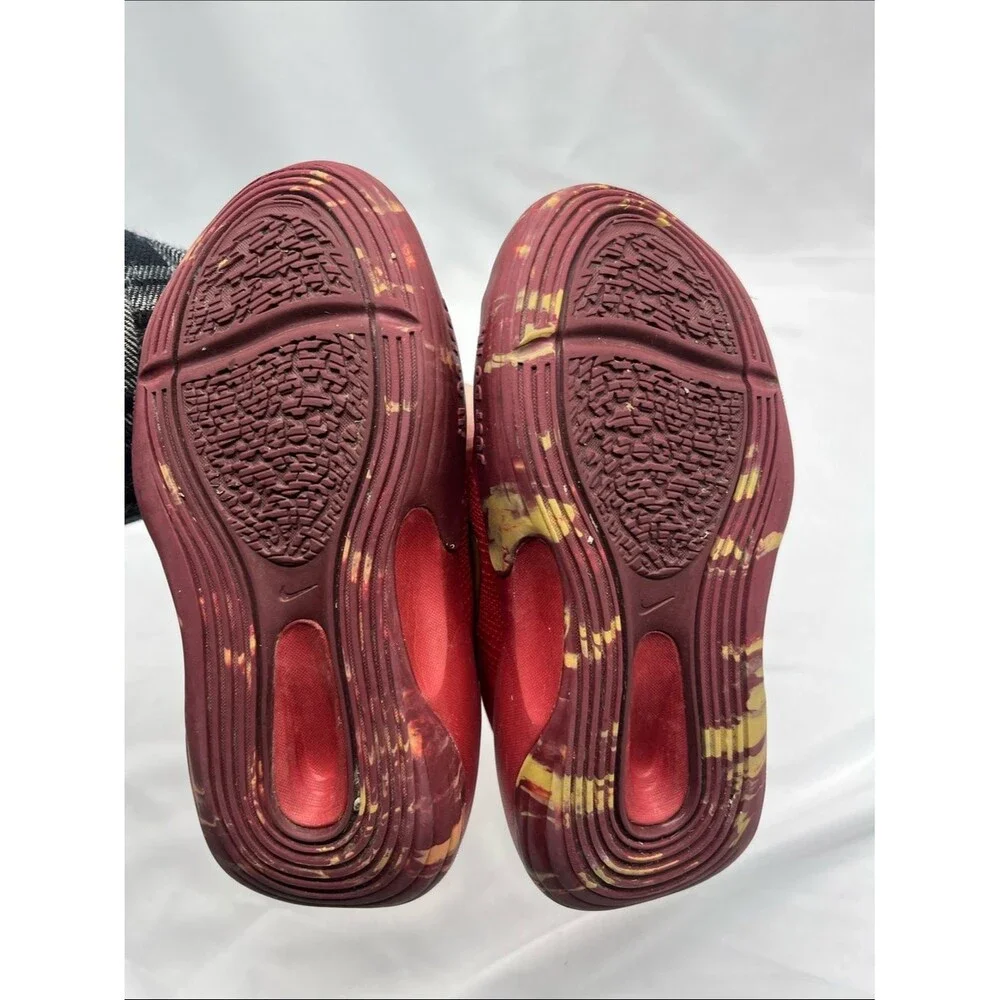 Nike isofly red